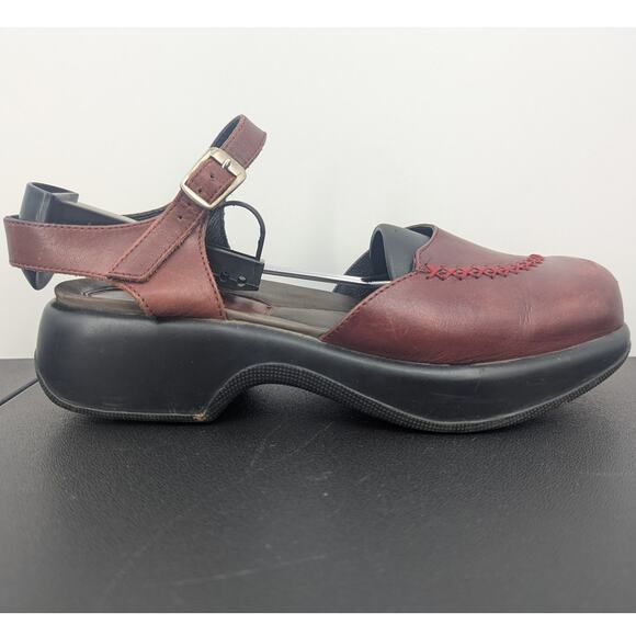 Dansko Red Leather Mary Jane Clogs Women’s 41 Comfort Shoes Breathable Strappy - Picture 1 of 10